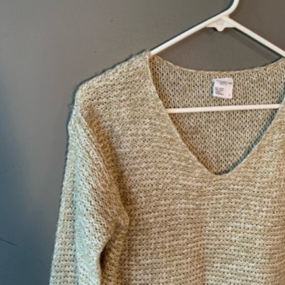 Essentials by Full Tilt Marled Step Hem Sweater - Picture 3 of 8